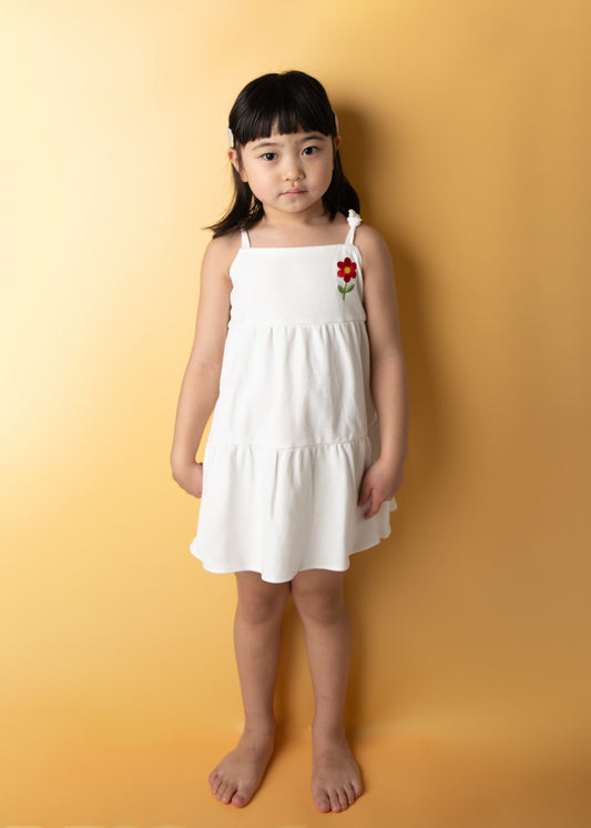 【UTENA】Flower Accent Camisole Dress (White) ＜予約販売｜4月中旬お届け＞